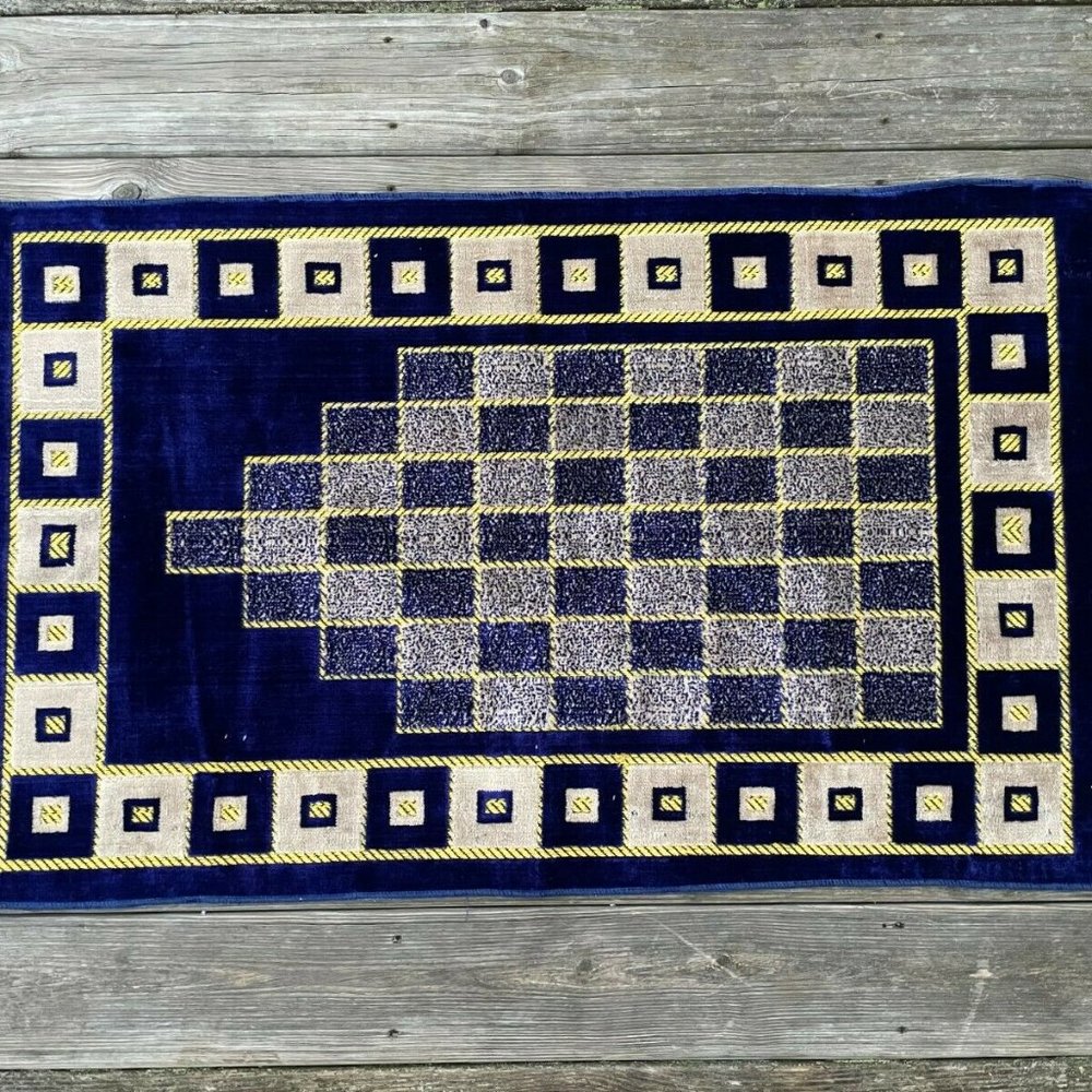 Pray Rug Jai Namaz Area Rug Blue Velvet Soft Religious Rug Muslim Islamic Rug - Picture 10 of 10